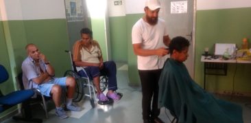 Voluntários promovem mutirão de beleza na Casa de Apoio à Saúde N. S. da Conceição